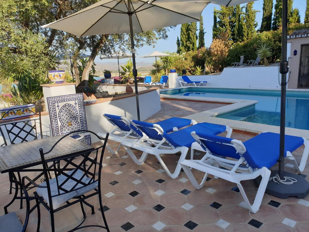 Los Romanes Premium Bed & Breakfast Casa Alegria Andaluza المظهر الخارجي الصورة
