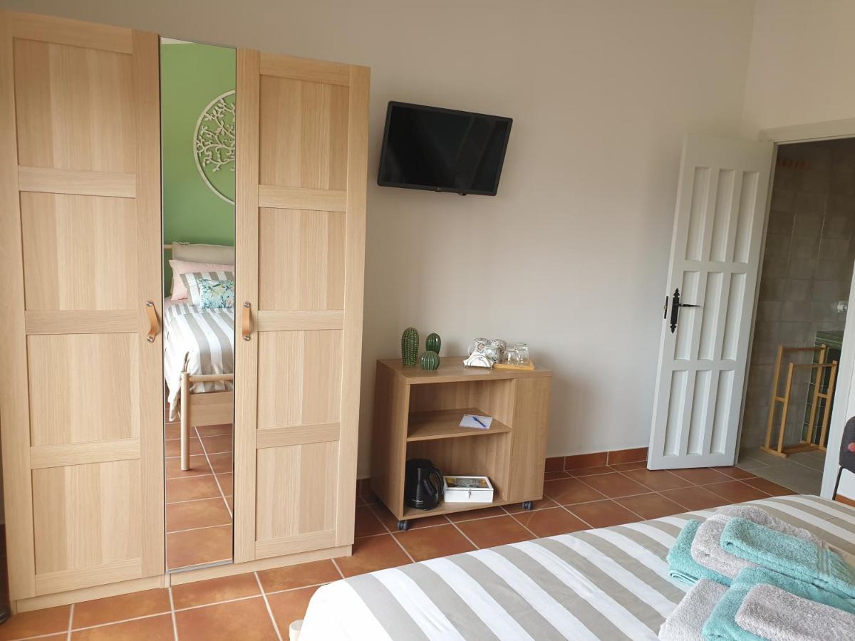 Los Romanes Premium Bed & Breakfast Casa Alegria Andaluza المظهر الخارجي الصورة
