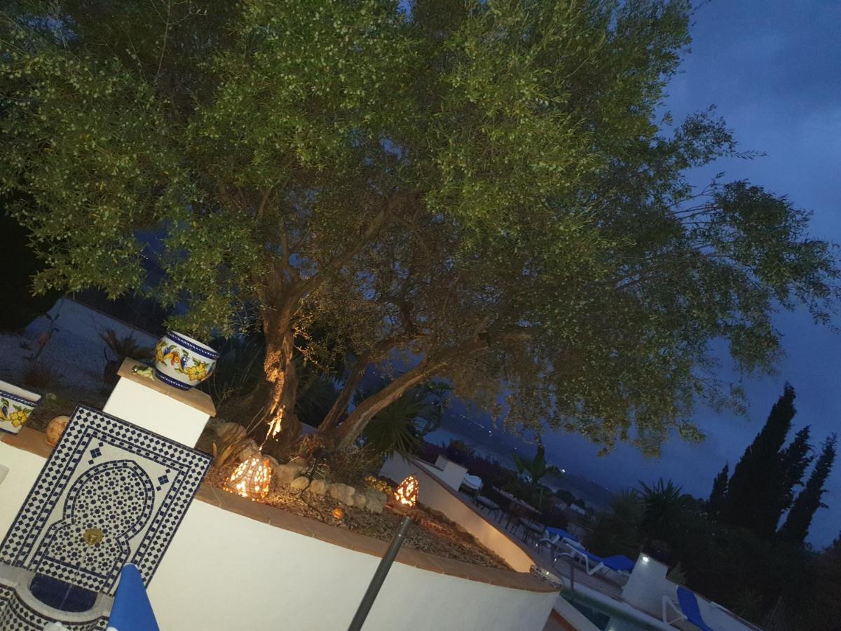 Los Romanes Premium Bed & Breakfast Casa Alegria Andaluza المظهر الخارجي الصورة